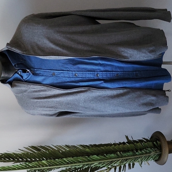 APT. 9 gray long sleeve full zip knit sweater with ribbed accents - Picture 3 of 13